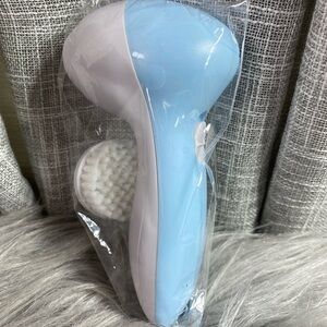 Battery Facial Spin Brush